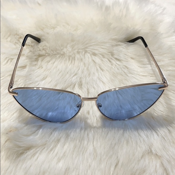 2 for $22 mix Sunglasses - Picture 5 of 6